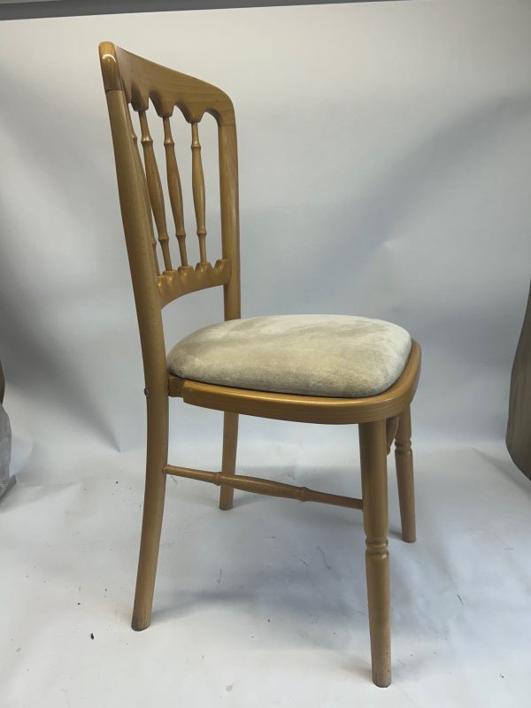 Beech-banqueting-chair